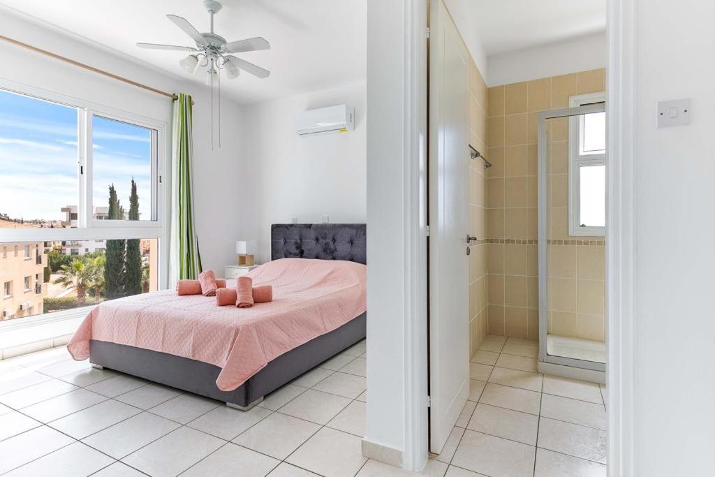 Penthouse Carina Apartment Paphos Bagian luar foto